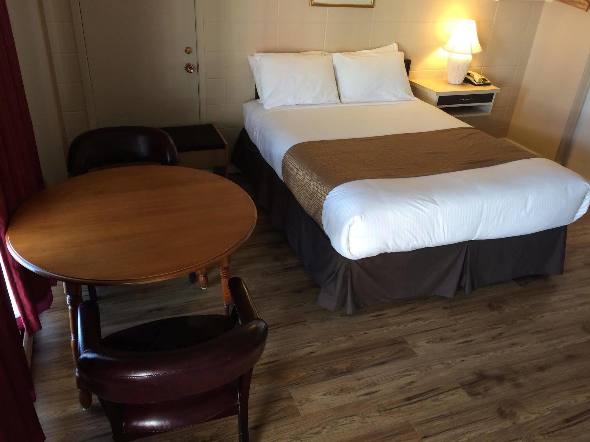 Siesta Motel Olds Luaran gambar